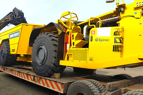Mining trucks to Democratic Republic of Congo